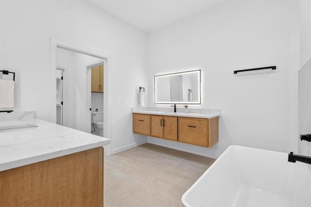 2447 Wolf Creek Bend, Blanchard, OK 73010
