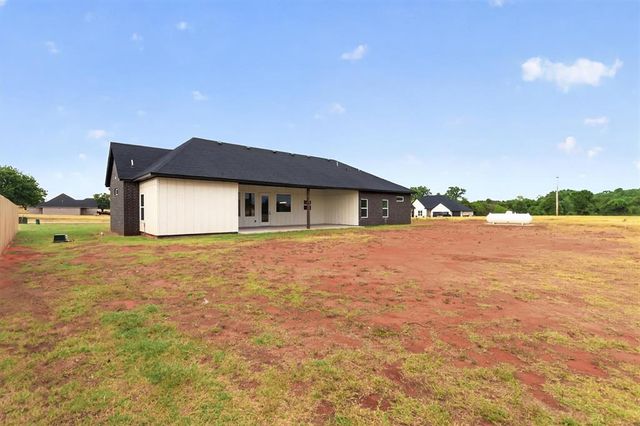 2447 Wolf Creek Bend, Blanchard, OK 73010