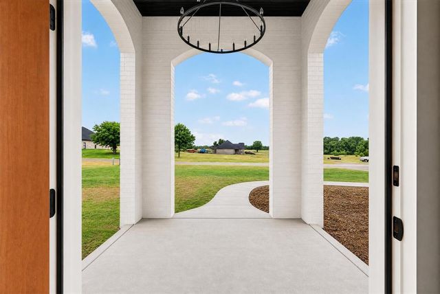 2447 Wolf Creek Bend, Blanchard, OK 73010