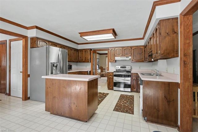2125 Tall Pines BND, Virginia Beach, VA 23456