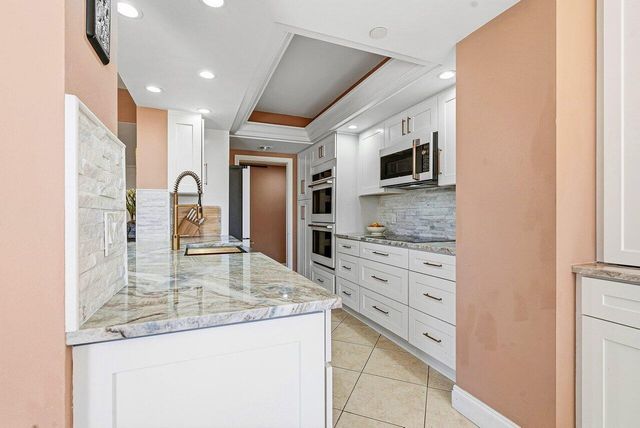 4000 N Ocean Drive 103, Singer Island, FL 33404