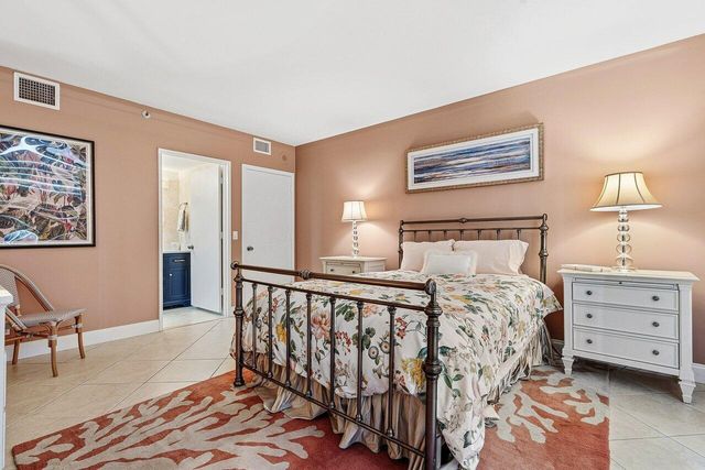 4000 N Ocean Drive 103, Singer Island, FL 33404