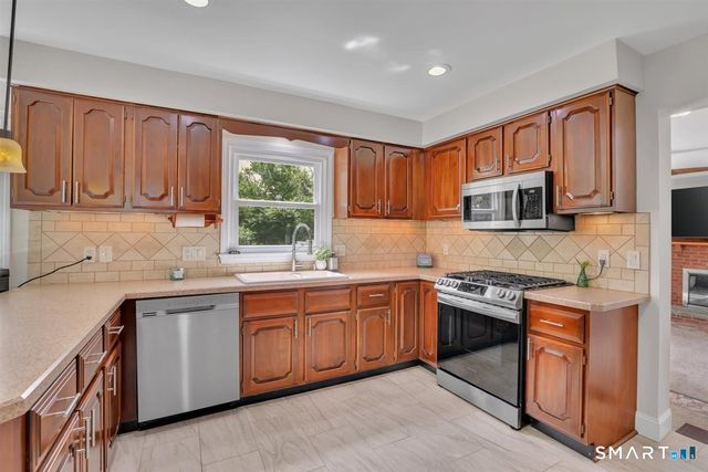 46 Tavern Circle, Middletown, CT 06457