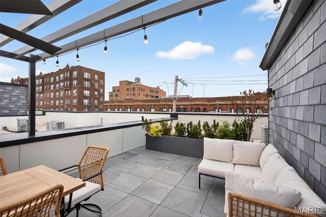 215 N Sarah Street 7, St Louis, MO 63108