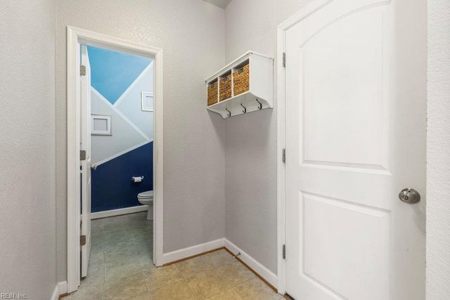 849 Brightleaf PL, Chesapeake, VA 23320