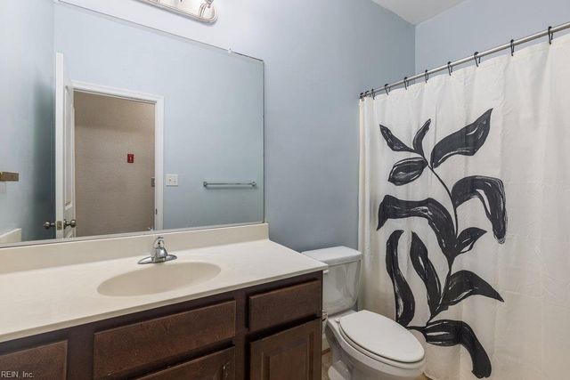 849 Brightleaf PL, Chesapeake, VA 23320