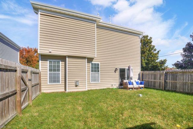 849 Brightleaf PL, Chesapeake, VA 23320