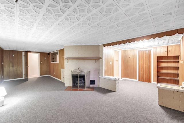 802 ERNST DRIVE, Green Bay, WI 54304