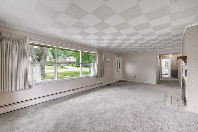 802 ERNST DRIVE, Green Bay, WI 54304