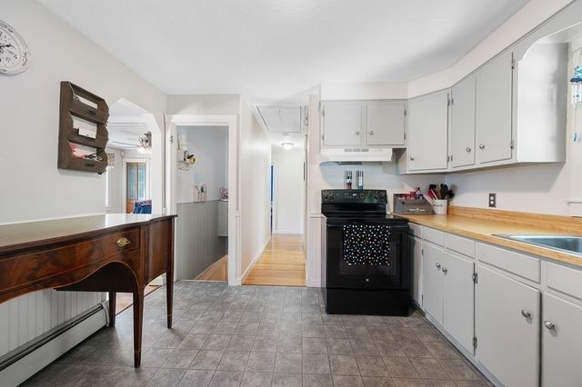 11 Bancroft Street, West Boylston, MA 01583