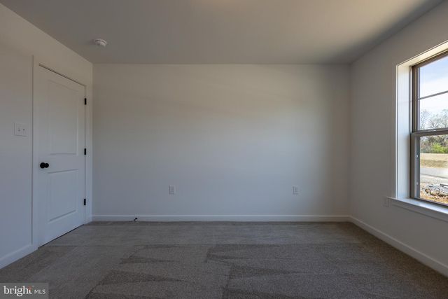 203 HASKELL DR, Martinsburg, WV 25404