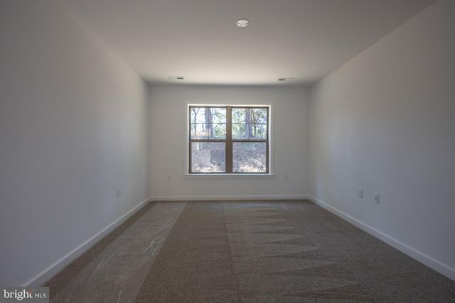 203 HASKELL DR, Martinsburg, WV 25404