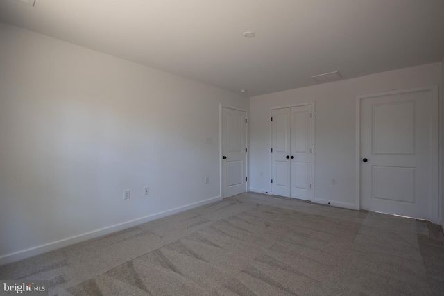 203 HASKELL DR, Martinsburg, WV 25404