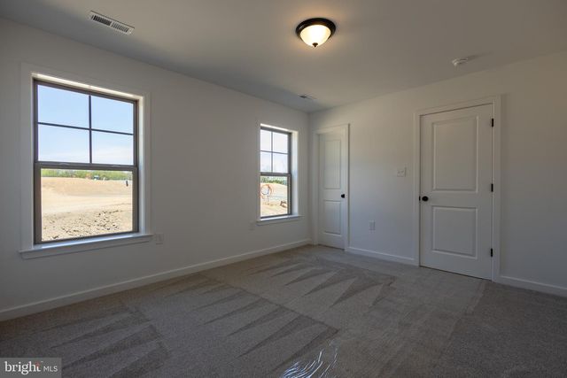 203 HASKELL DR, Martinsburg, WV 25404