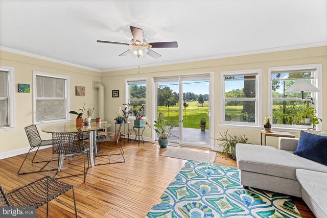 4 COUNTRY CLUB LN, Phoenix, MD 21131