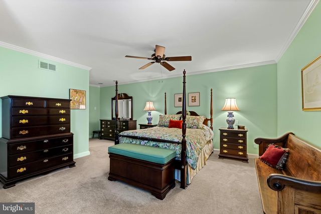 4 COUNTRY CLUB LN, Phoenix, MD 21131