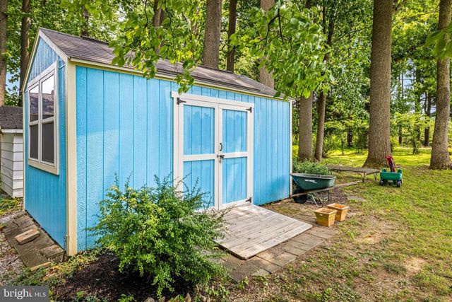 4 COUNTRY CLUB LN, Phoenix, MD 21131