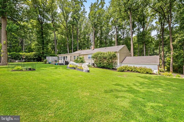 4 COUNTRY CLUB LN, Phoenix, MD 21131