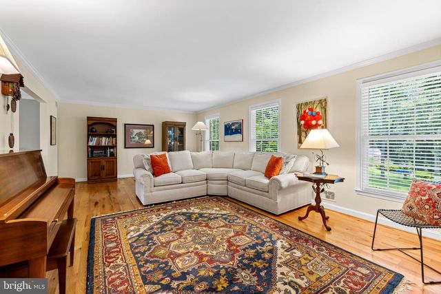 4 COUNTRY CLUB LN, Phoenix, MD 21131
