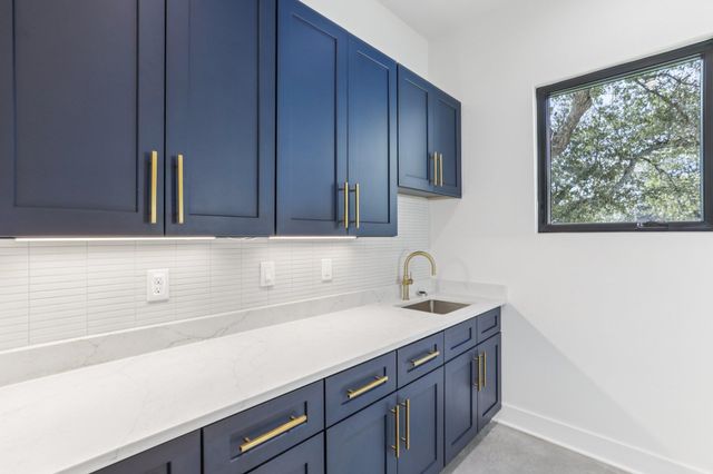 300 Deer DR, Sunrise Beach Village, TX 78643