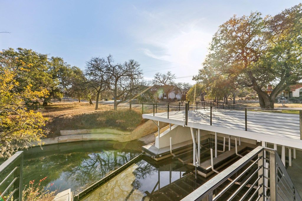 300 Deer DR, Sunrise Beach Village, TX 78643