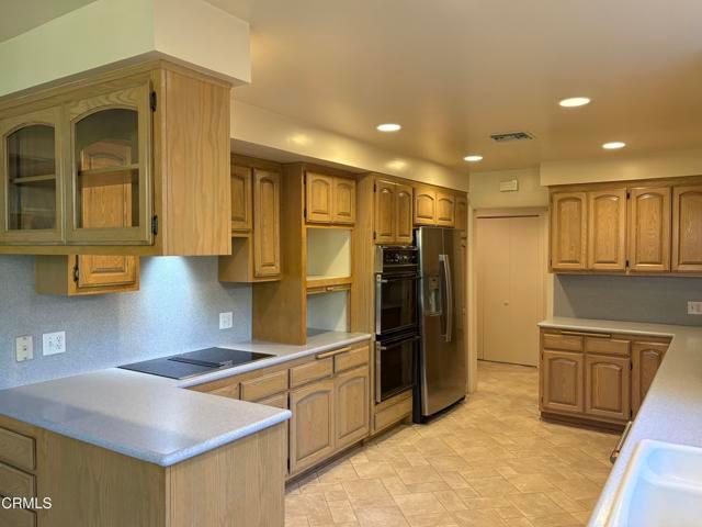 1920 N Altadena Drive, Pasadena, CA 91107