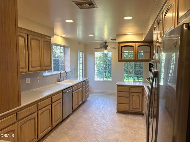 1920 N Altadena Drive, Pasadena, CA 91107