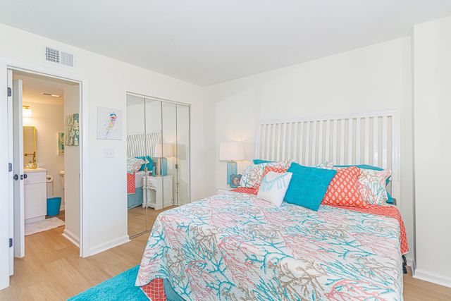 311 69th Ave N Apt 302, Myrtle Beach, SC 29572