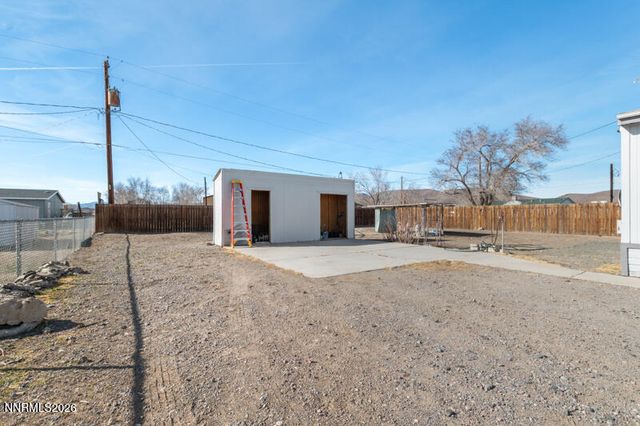 2575 Tonopah Street, Silver Springs, NV 89429