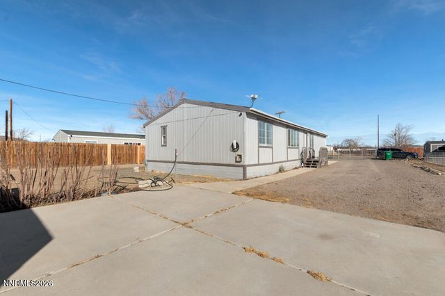2575 Tonopah Street, Silver Springs, NV 89429
