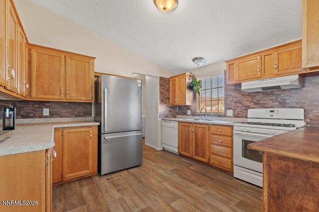 2575 Tonopah Street, Silver Springs, NV 89429