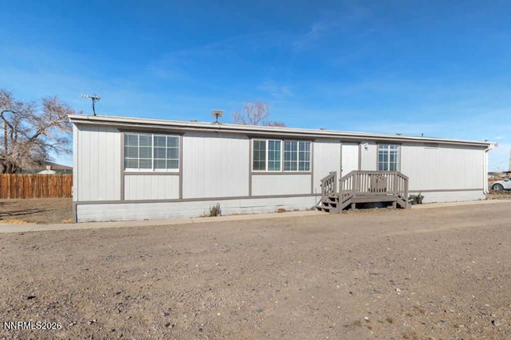 2575 Tonopah Street, Silver Springs, NV 89429