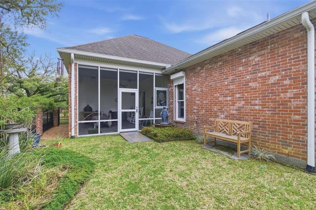 4510 Five Oaks Drive, Lake Charles, LA 70605