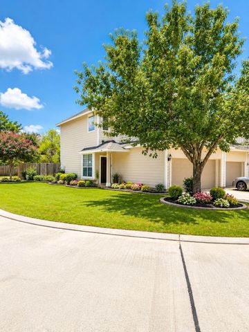 17242 Oakwood Chase Drive, Spring, TX 77379