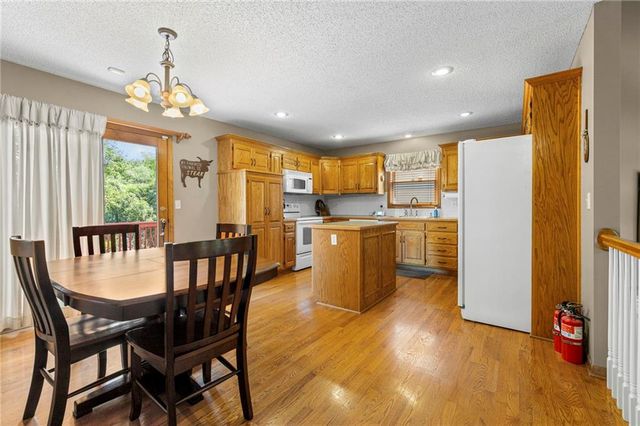 1202 Aspen Drive, Smithville, MO 64089