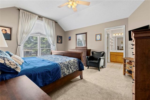 1202 Aspen Drive, Smithville, MO 64089
