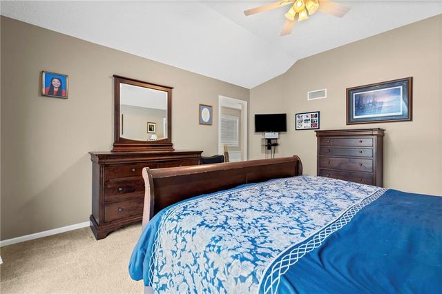 1202 Aspen Drive, Smithville, MO 64089
