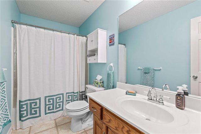 1202 Aspen Drive, Smithville, MO 64089