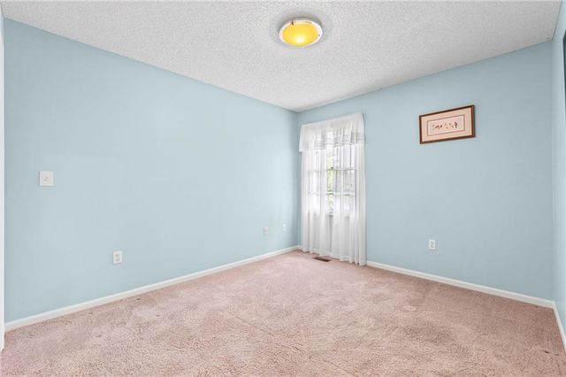1202 Aspen Drive, Smithville, MO 64089