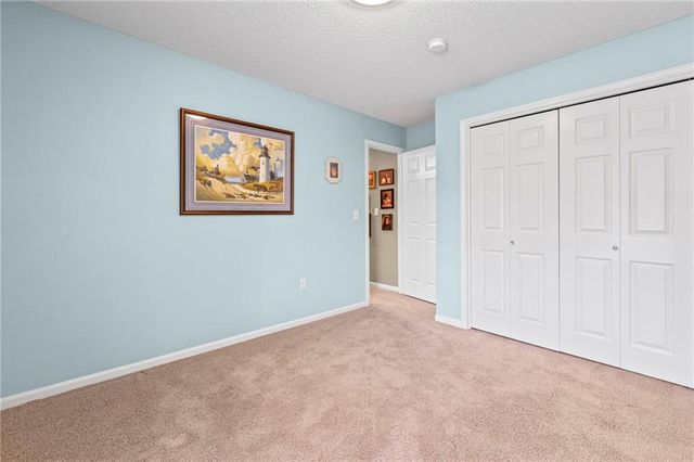 1202 Aspen Drive, Smithville, MO 64089