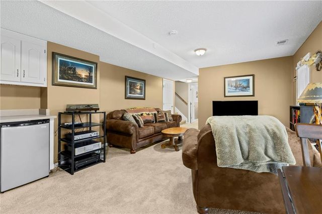 1202 Aspen Drive, Smithville, MO 64089