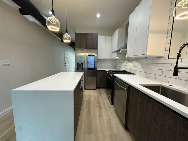1721 W Pierce Avenue 2, Chicago, IL 60622