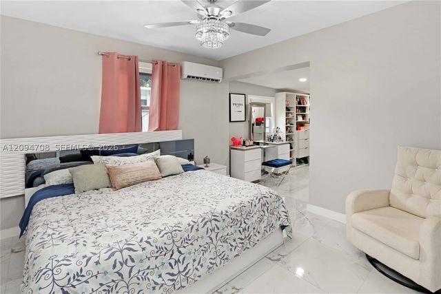 7280 SW 13th St, Miami, FL 33144