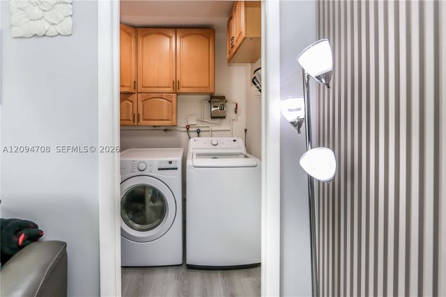 7280 SW 13th St, Miami, FL 33144