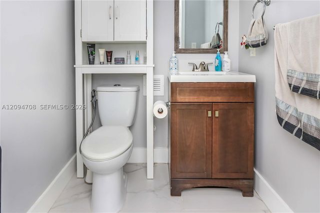 7280 SW 13th St, Miami, FL 33144