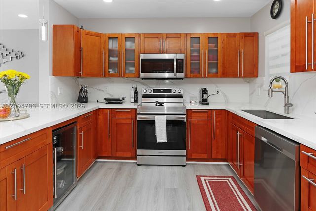 7280 SW 13th St, Miami, FL 33144