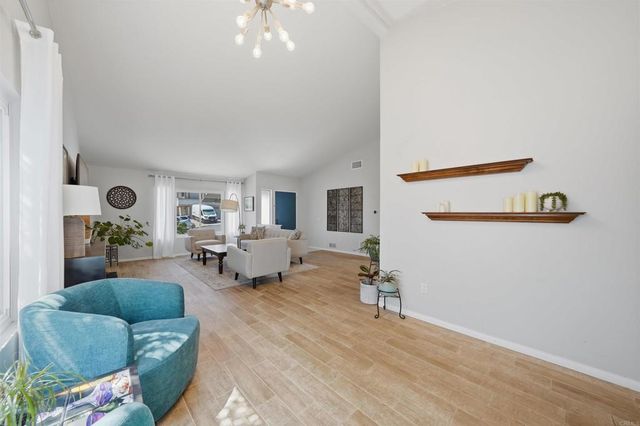 12627 Benavente Way, San Diego, CA 92129