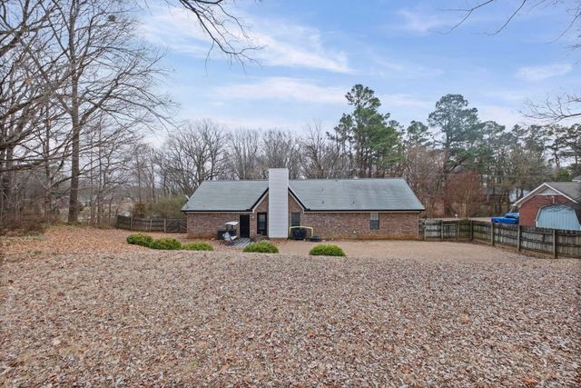 65 FLEMING AVE, Atoka, TN 38004