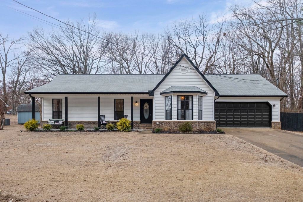 65 FLEMING AVE, Atoka, TN 38004