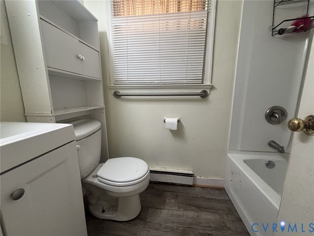 1464 Robindale Rd, North Chesterfield, VA 23235